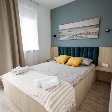 Cozy Studio Apartment In Osijek - Self Check In Eksteriør billede