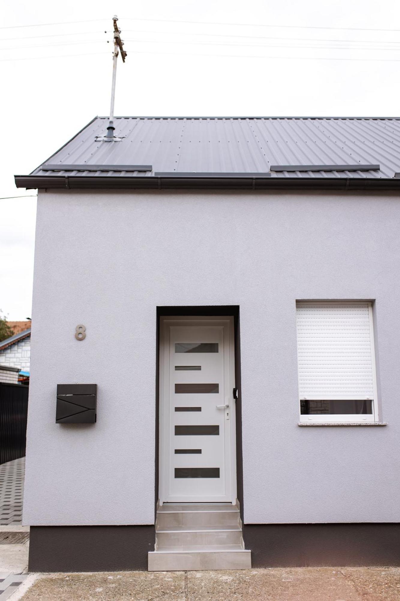 Cozy Studio Apartment In Osijek - Self Check In Eksteriør billede
