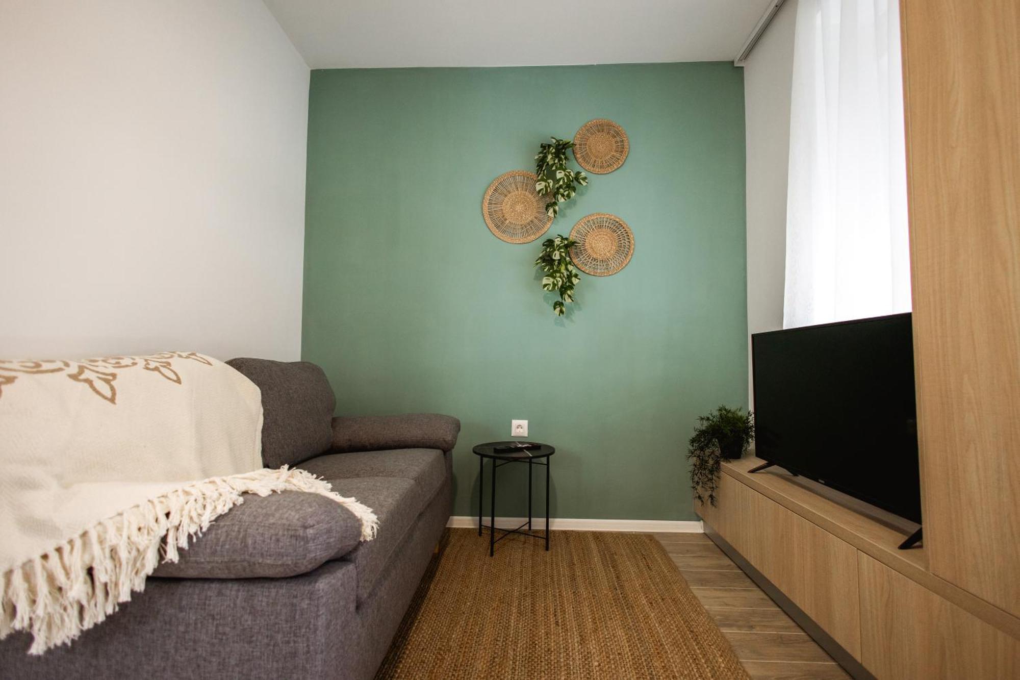 Cozy Studio Apartment In Osijek - Self Check In Eksteriør billede