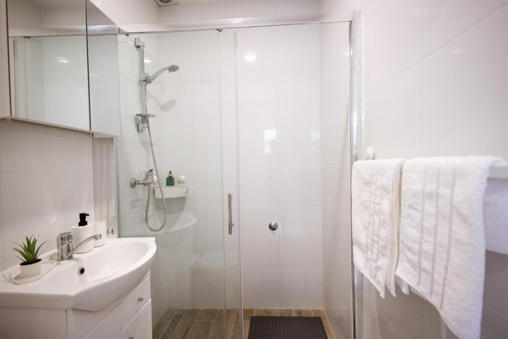 Cozy Studio Apartment In Osijek - Self Check In Eksteriør billede