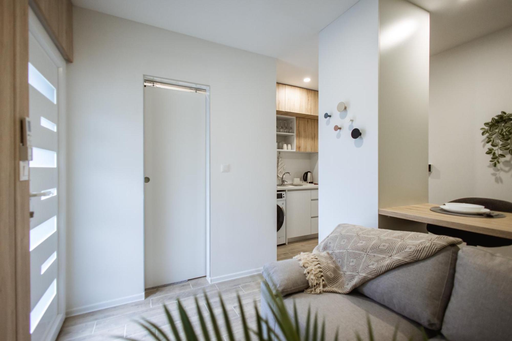 Cozy Studio Apartment In Osijek - Self Check In Eksteriør billede