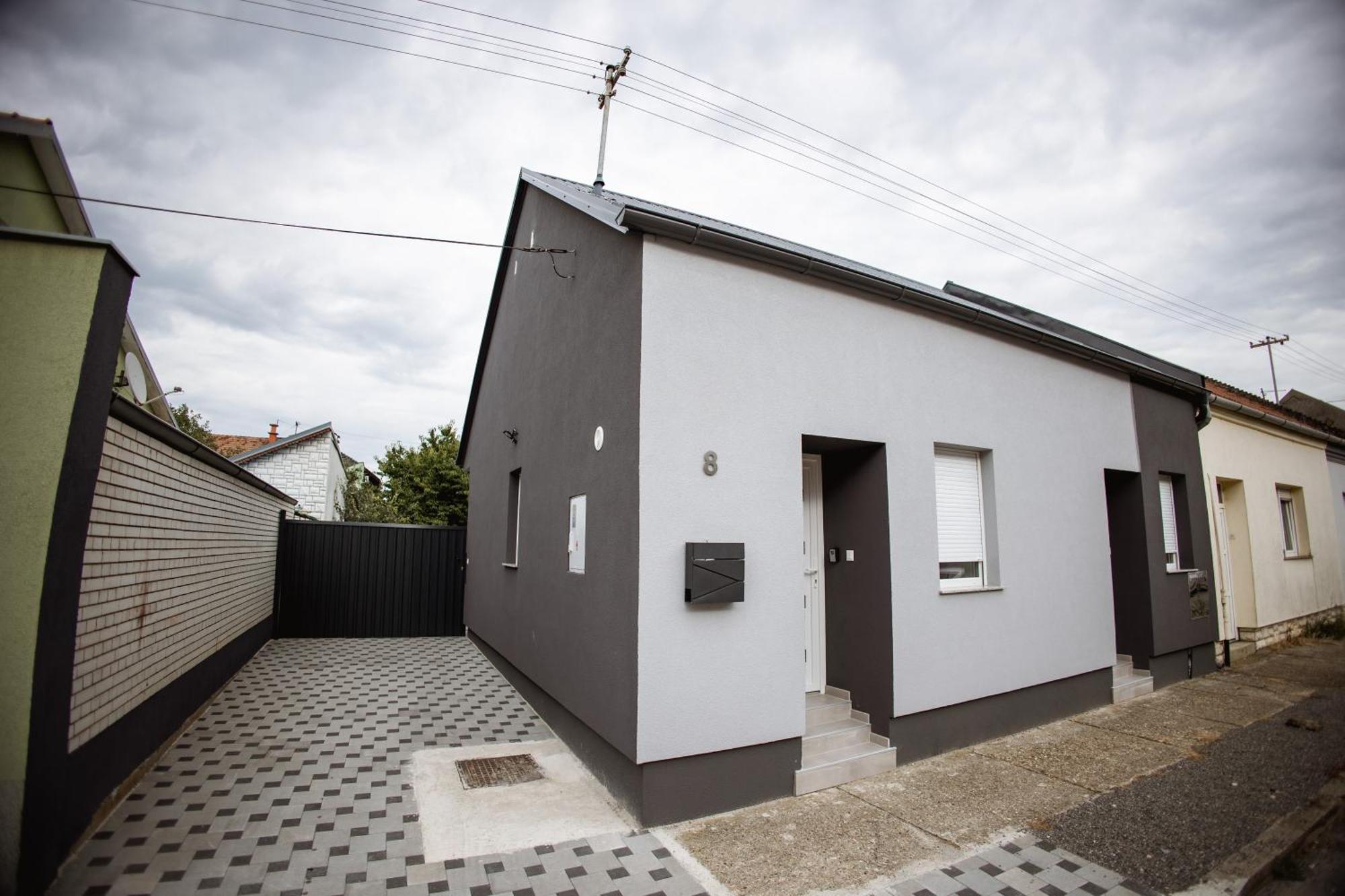 Cozy Studio Apartment In Osijek - Self Check In Eksteriør billede