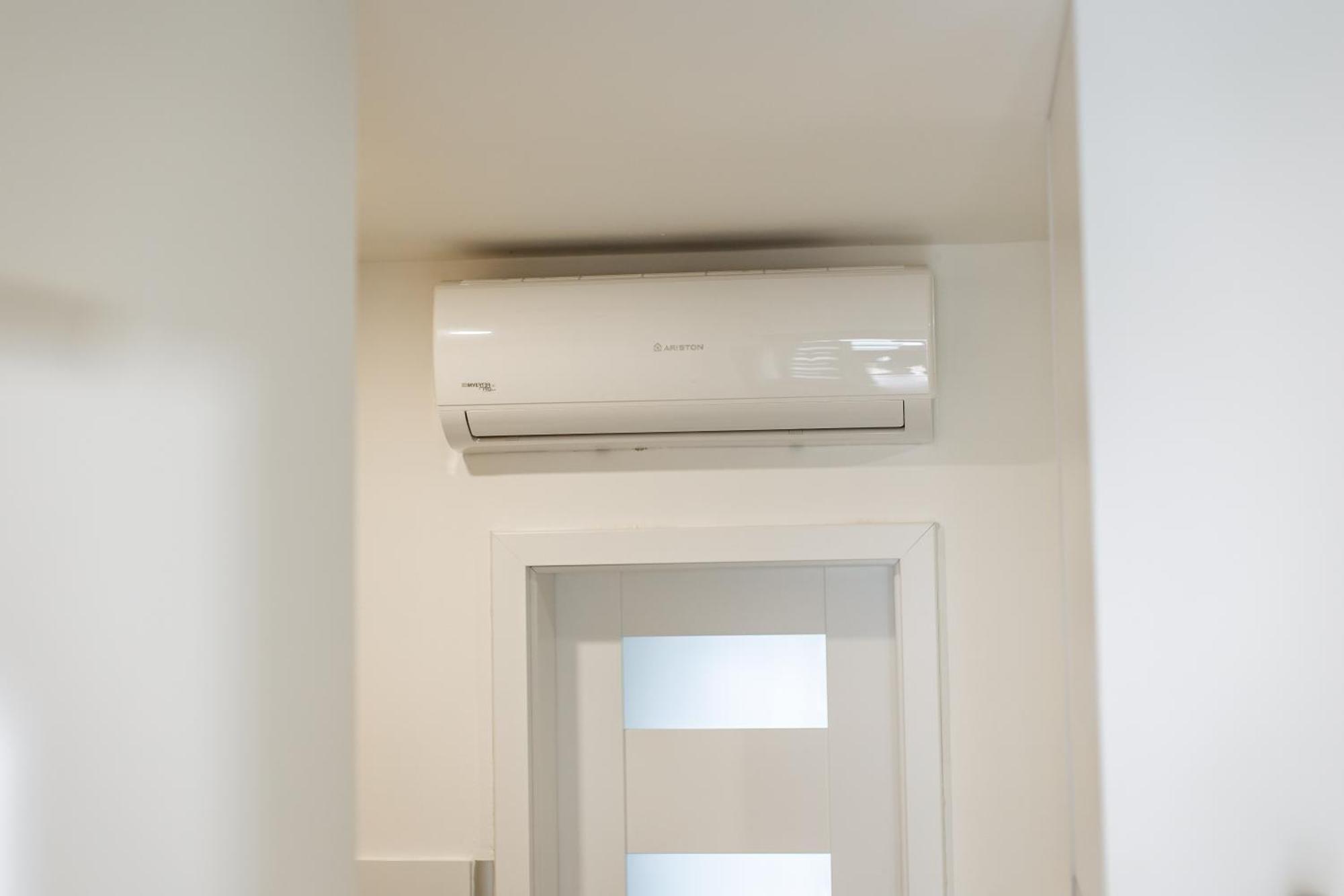 Cozy Studio Apartment In Osijek - Self Check In Eksteriør billede