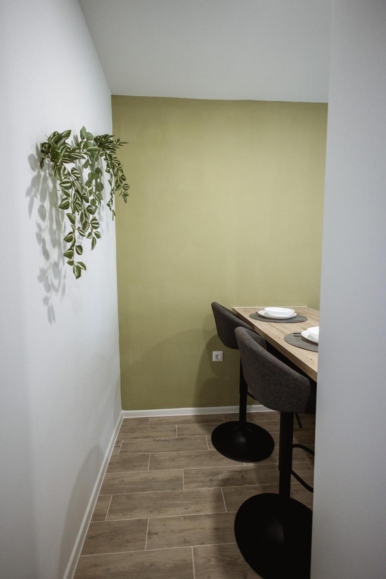 Cozy Studio Apartment In Osijek - Self Check In Eksteriør billede