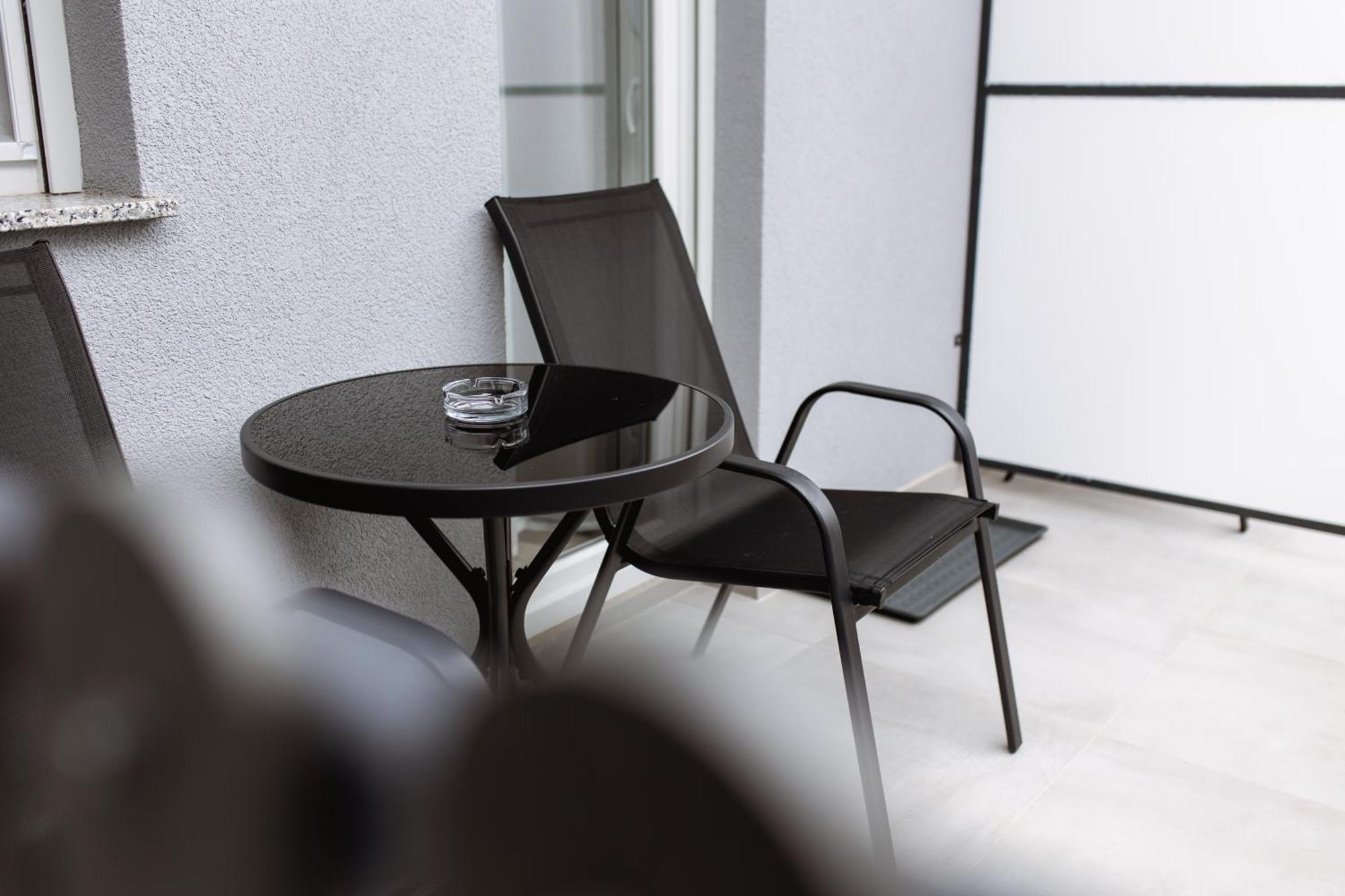 Cozy Studio Apartment In Osijek - Self Check In Eksteriør billede